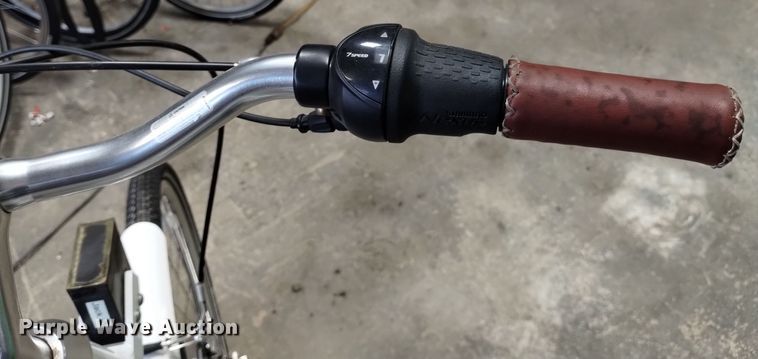 image for item LN9880 (10) Movatic bicycles