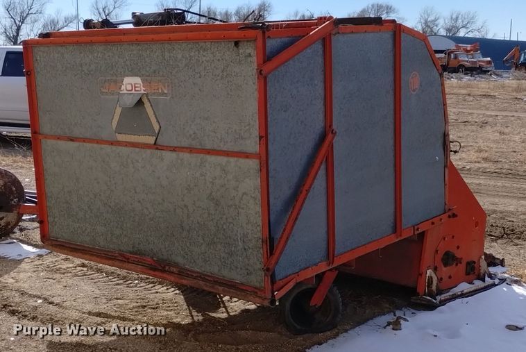 image for item LN9882 Jacobsen 720  turf sweeper