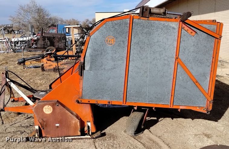 image for item LN9882 Jacobsen 720  turf sweeper