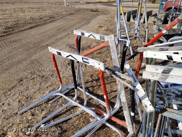 image for item LN9885 (50) track and field hurdles