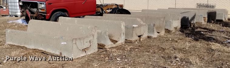 image for item LN9887 Livestock equipment