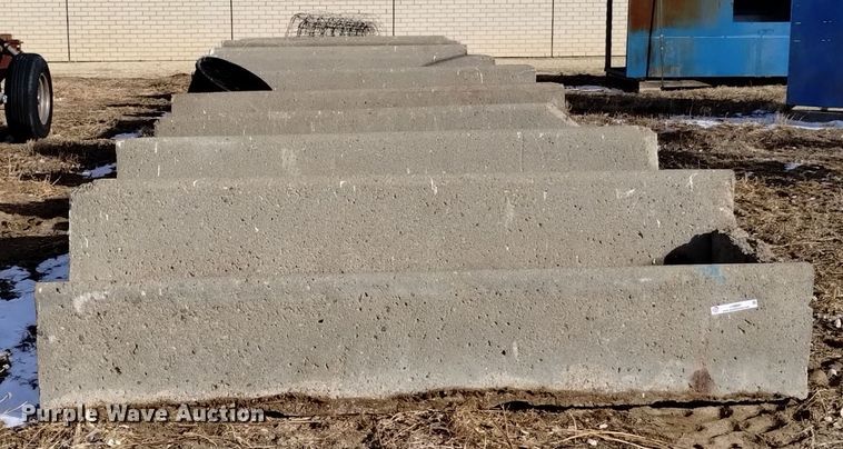 image for item LN9887 Livestock equipment