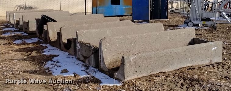 image for item LN9887 Livestock equipment