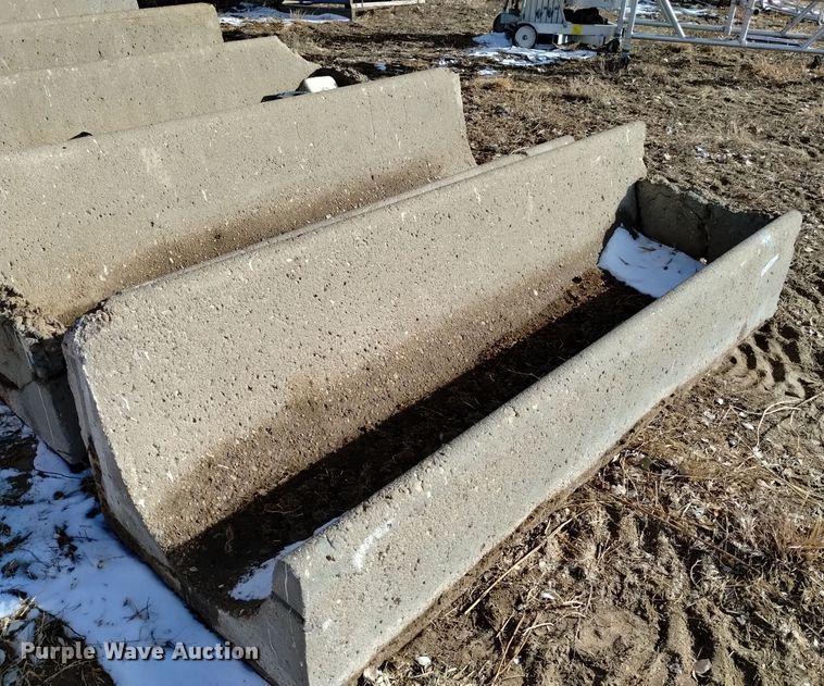 image for item LN9887 Livestock equipment