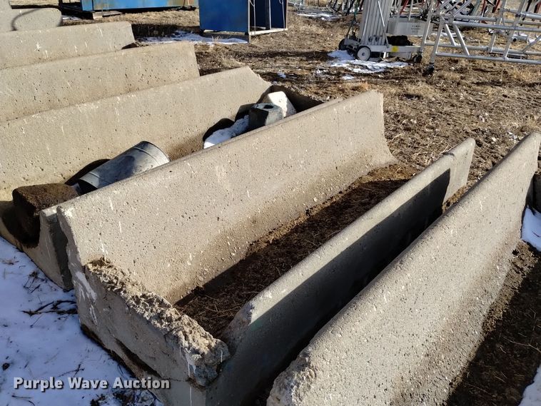 image for item LN9887 Livestock equipment