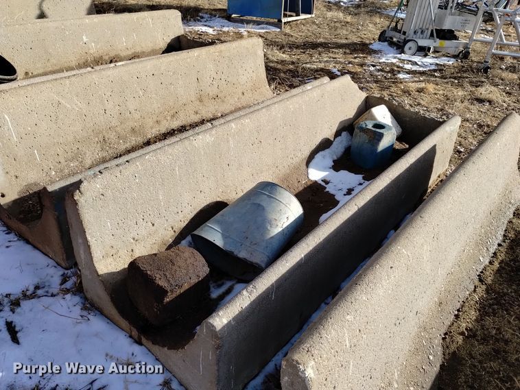 image for item LN9887 Livestock equipment