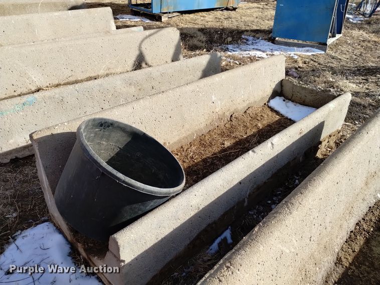 image for item LN9887 Livestock equipment