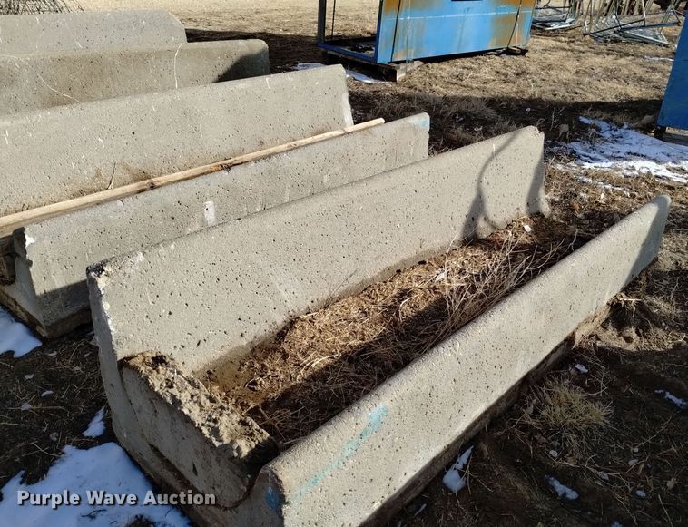 image for item LN9887 Livestock equipment