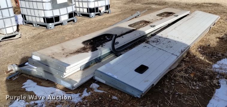 image for item LN9888 Raynor  garage door