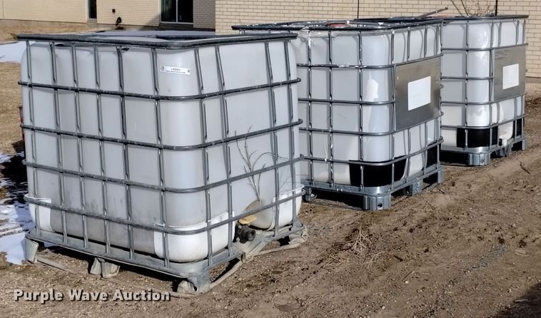 image for item LN9889 (3) poly totes