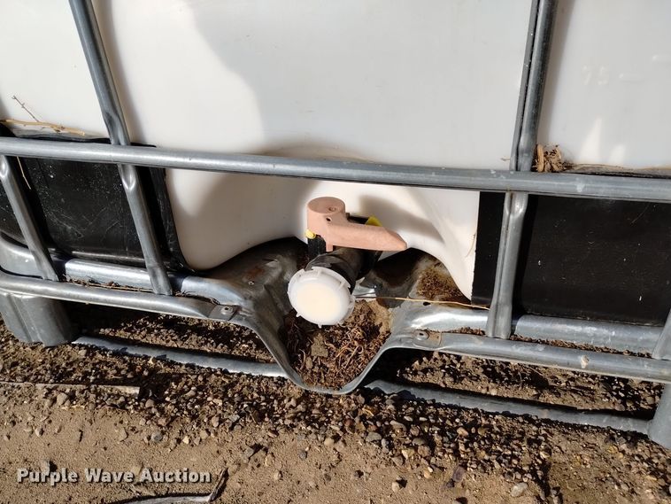 image for item LN9889 (3) poly totes