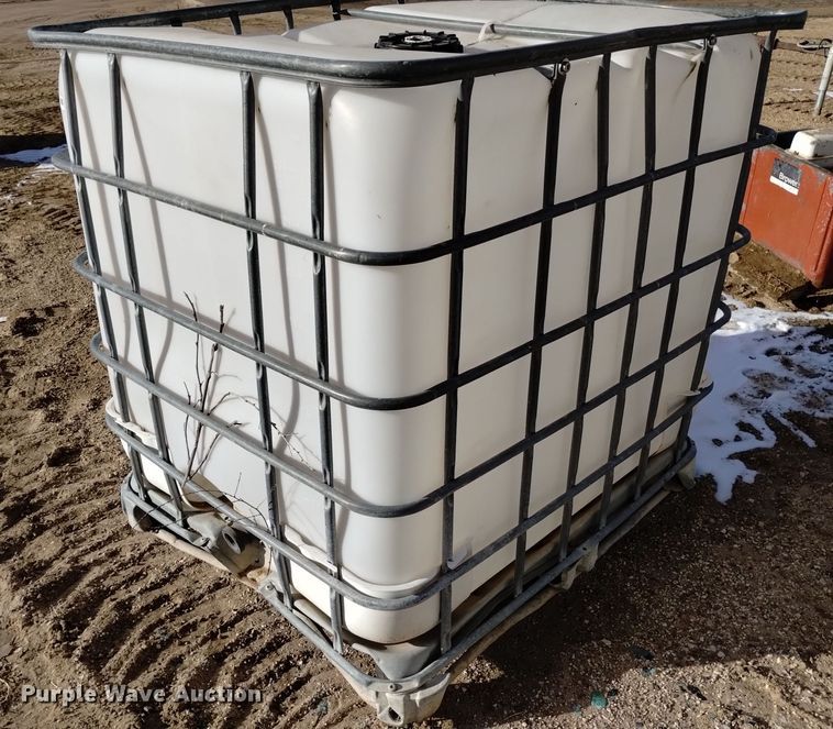 image for item LN9889 (3) poly totes