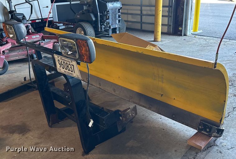 image for item LO9328 9' W snow plow