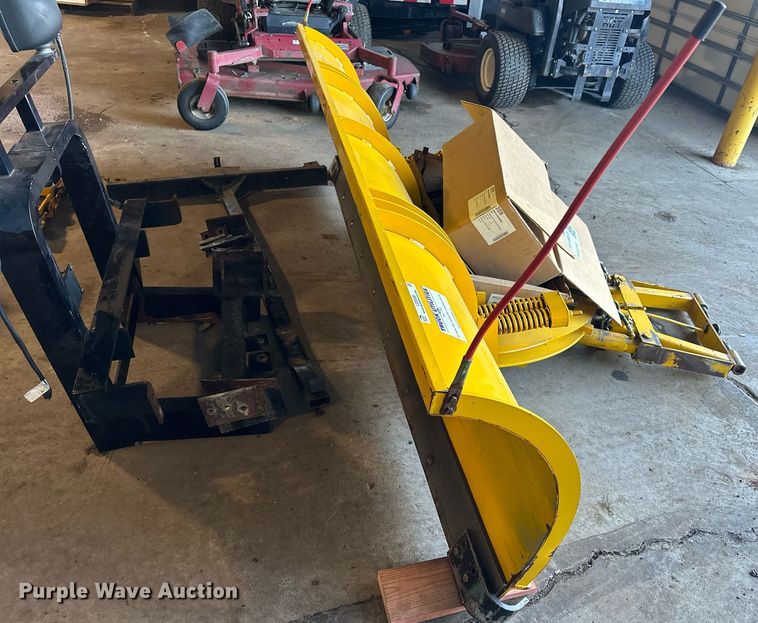 image for item LO9328 9' W snow plow