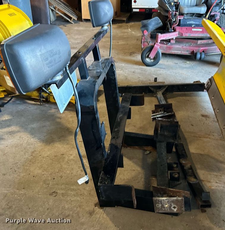 image for item LO9328 9' W snow plow