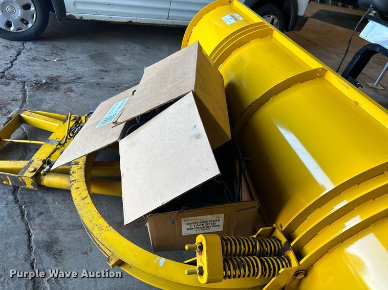 image for item LO9328 9' W snow plow