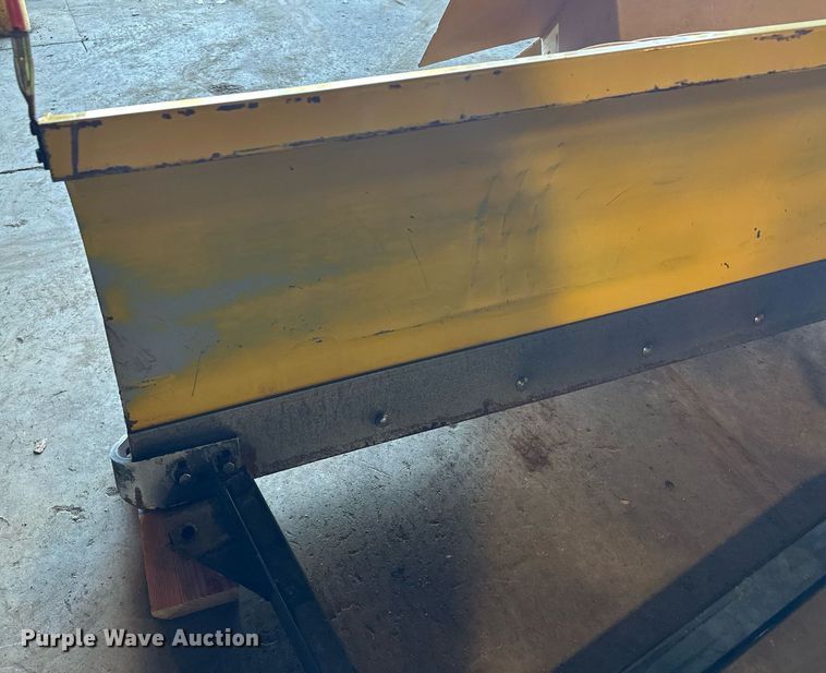 image for item LO9328 9' W snow plow