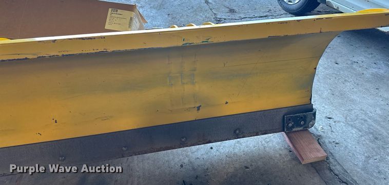 image for item LO9328 9' W snow plow