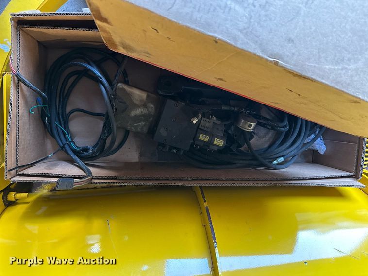 image for item LO9328 9' W snow plow