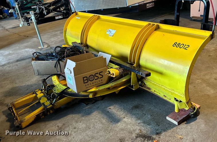 image for item LO9329 9' W snow plow