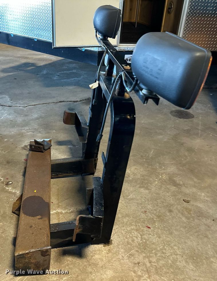 image for item LO9329 9' W snow plow