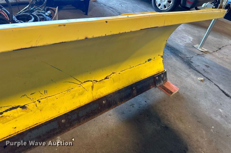 image for item LO9329 9' W snow plow