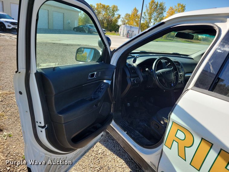 image for item LO9847 2017 Ford Explorer Police Interceptor  SUV