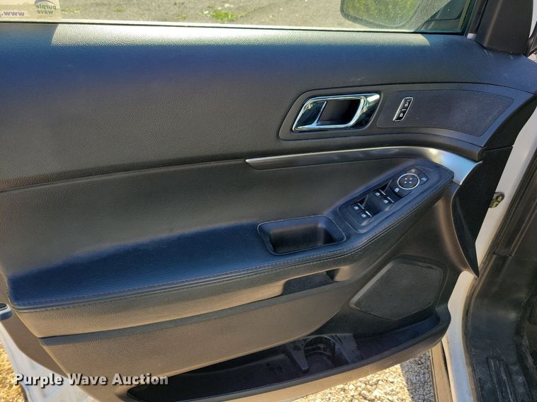 image for item LO9847 2017 Ford Explorer Police Interceptor  SUV