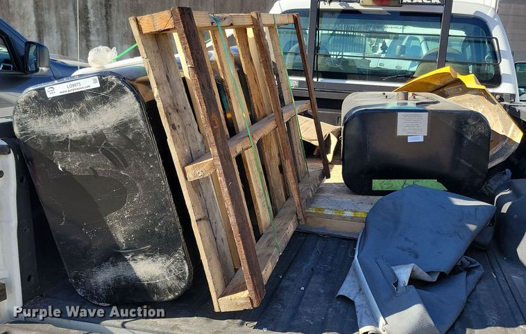 image for item LO9975 Bus parts