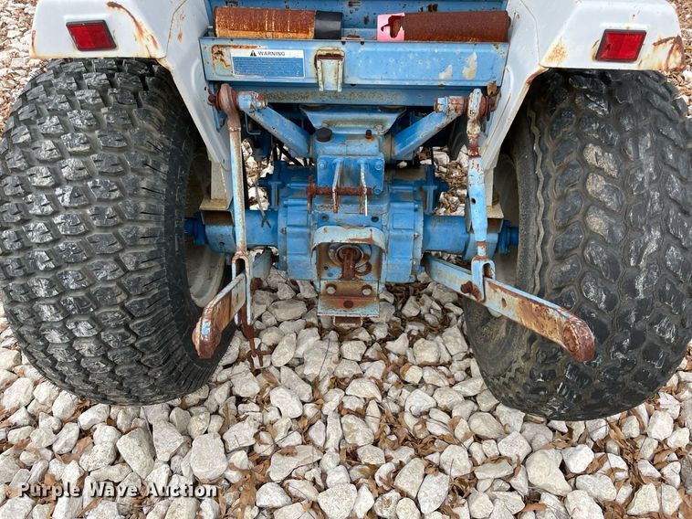 image for item LV9203 New Holland 1620  MFWD tractor