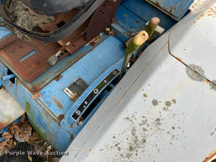 image for item LV9203 New Holland 1620  MFWD tractor