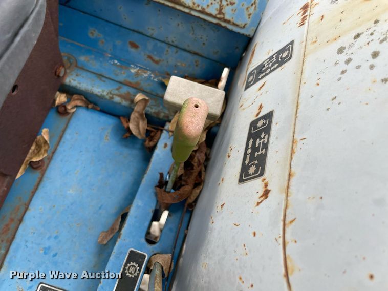 image for item LV9203 New Holland 1620  MFWD tractor