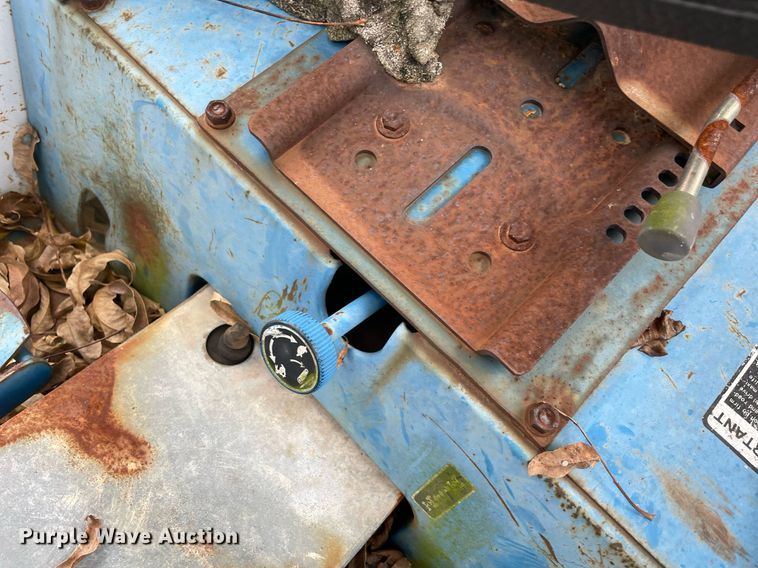 image for item LV9203 New Holland 1620  MFWD tractor