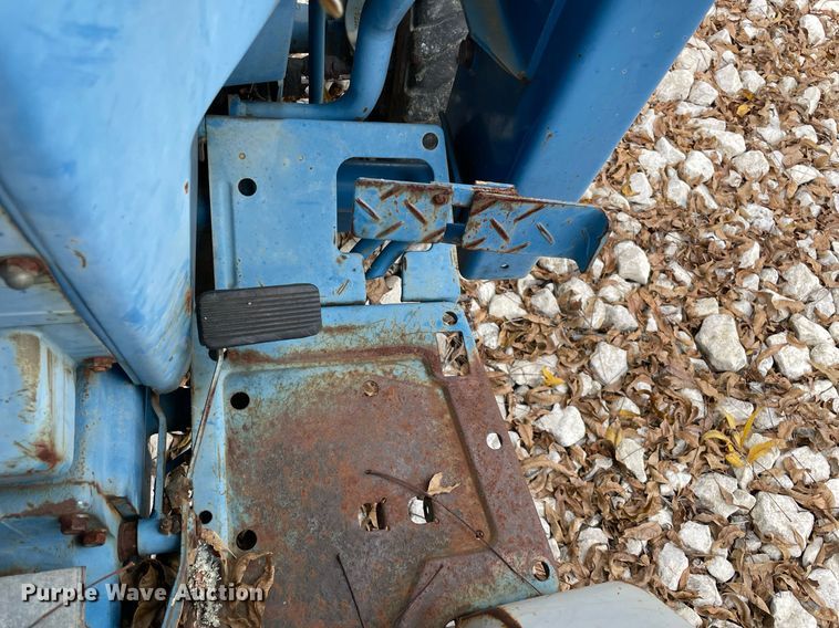 image for item LV9203 New Holland 1620  MFWD tractor