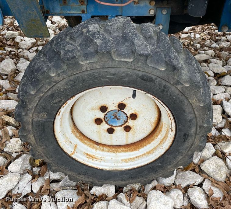 image for item LV9203 New Holland 1620  MFWD tractor