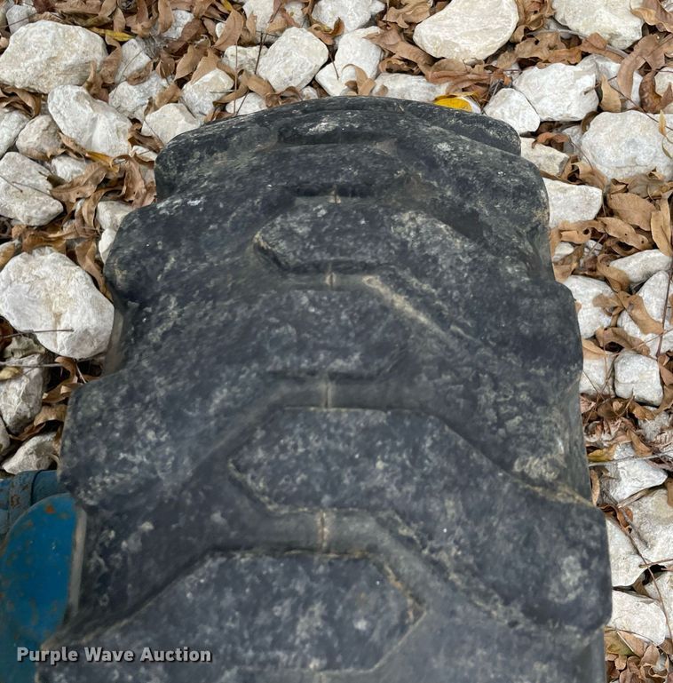 image for item LV9203 New Holland 1620  MFWD tractor