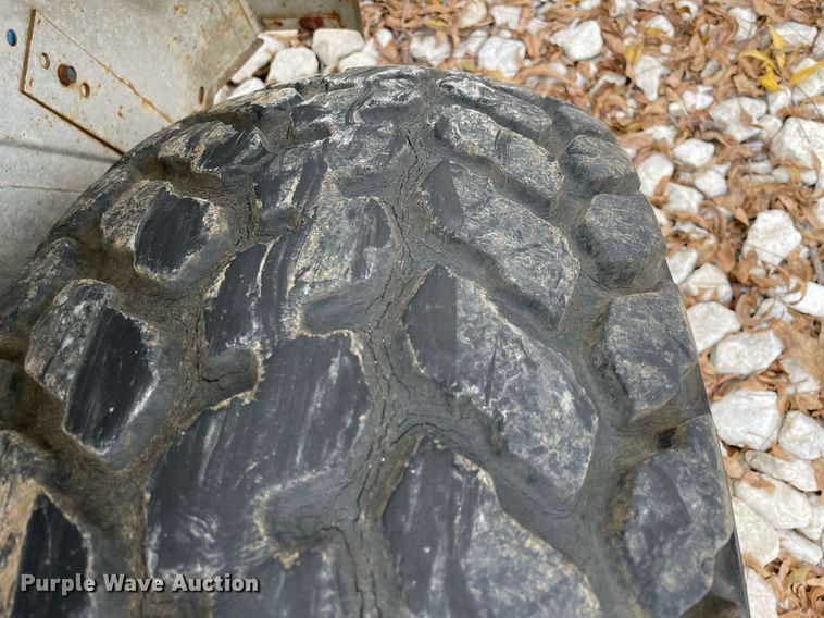 image for item LV9203 New Holland 1620  MFWD tractor