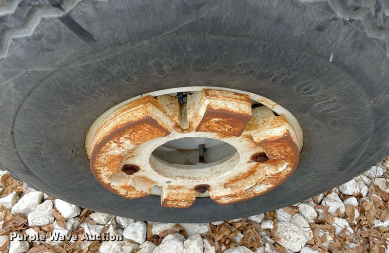 image for item LV9203 New Holland 1620  MFWD tractor