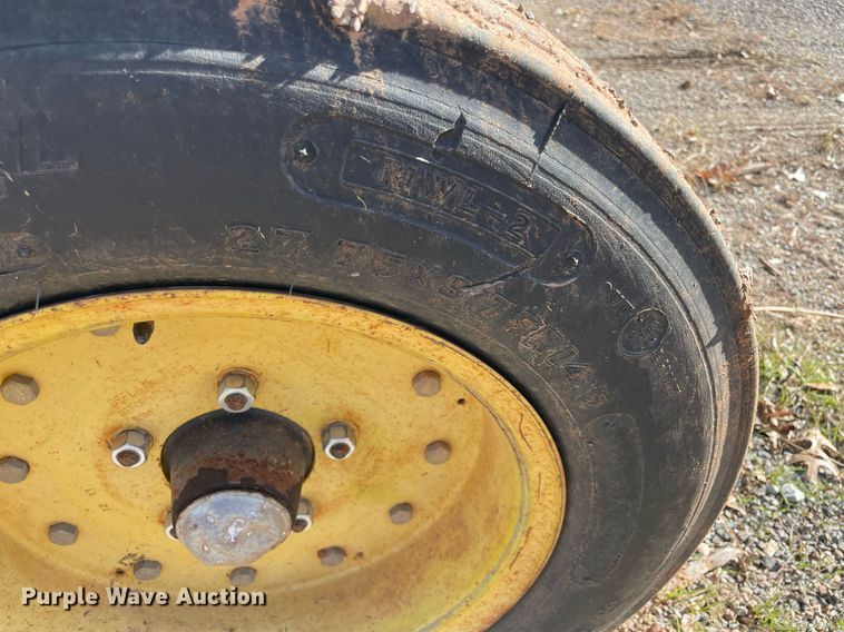 image for item LV9214 John Deere CX15  batwing rotary mower