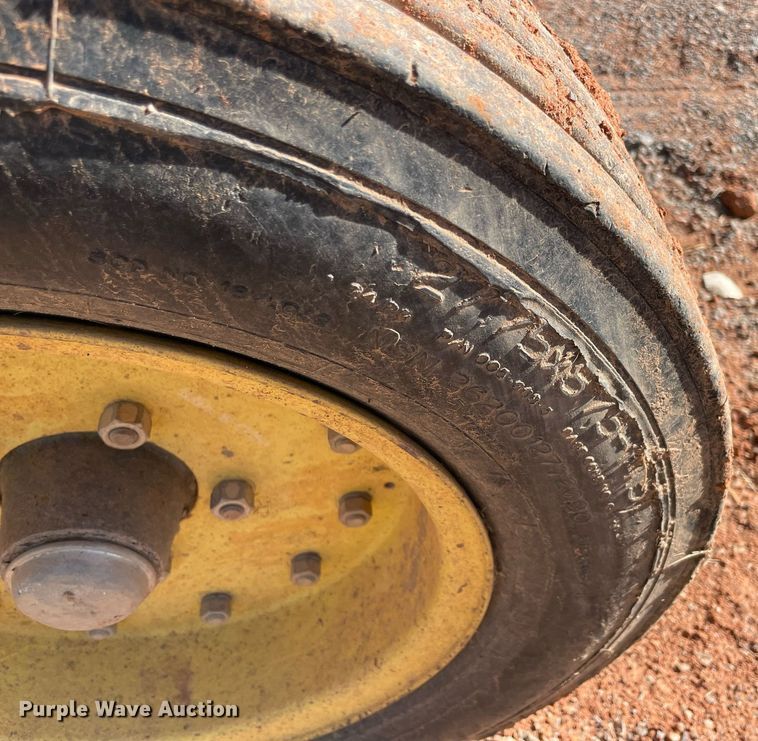 image for item LV9215 John Deere CX15  batwing rotary mower