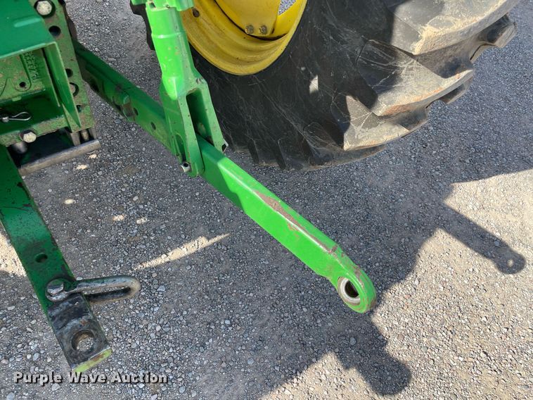 image for item LV9216 2009 John Deere 7230  MFWD tractor