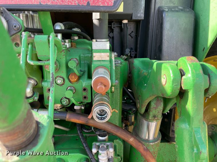 image for item LV9216 2009 John Deere 7230  MFWD tractor