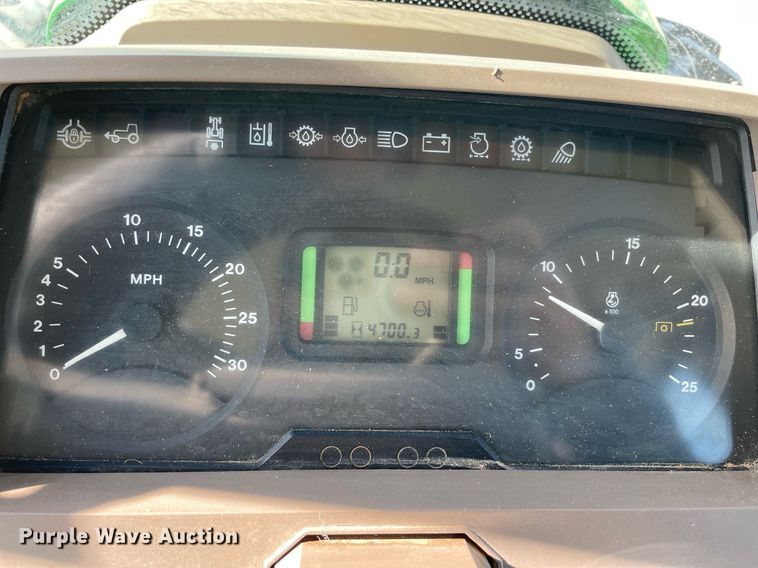 image for item LV9216 2009 John Deere 7230  MFWD tractor