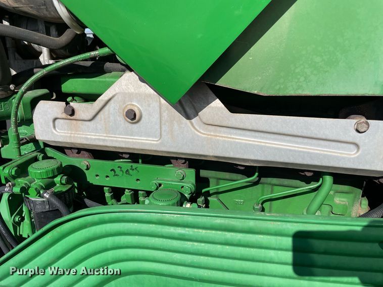 image for item LV9216 2009 John Deere 7230  MFWD tractor