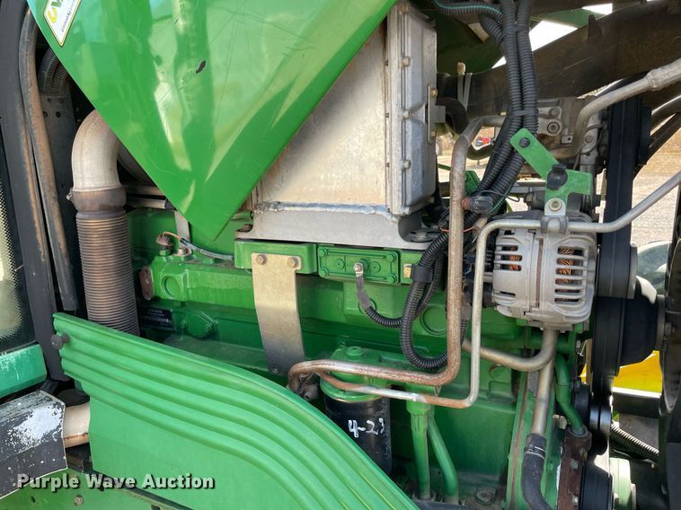 image for item LV9216 2009 John Deere 7230  MFWD tractor