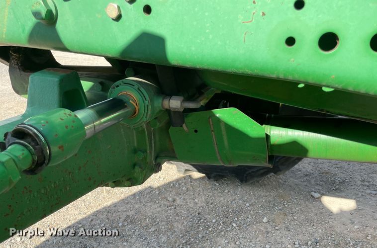 image for item LV9216 2009 John Deere 7230  MFWD tractor