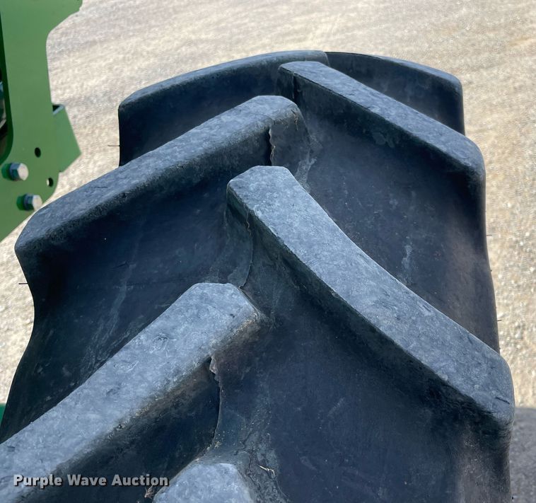 image for item LV9216 2009 John Deere 7230  MFWD tractor