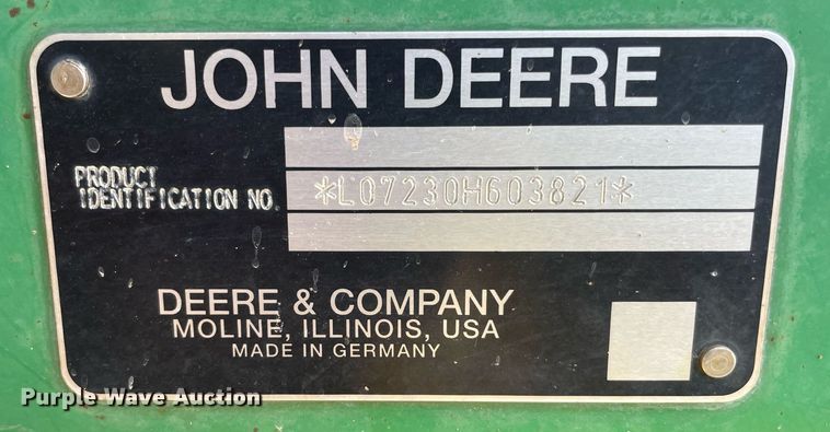 image for item LV9216 2009 John Deere 7230  MFWD tractor