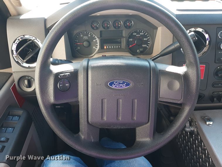 image for item LX9826 2010 Ford F550 Super Duty  Crew Cab rescue vehicle