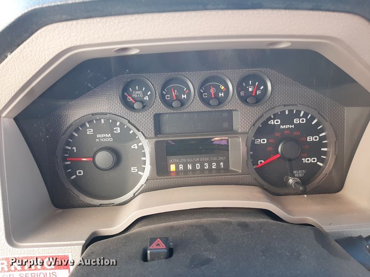 image for item LX9826 2010 Ford F550 Super Duty  Crew Cab rescue vehicle